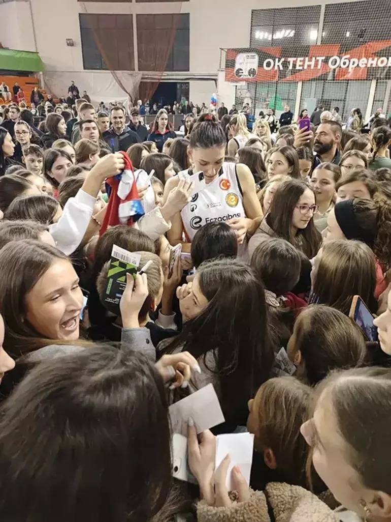 Boskovic Belgrad’da taraftarın elinden zor kurtuldu 6